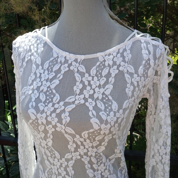 Intimately Free People white lace top size small - Picture 4 of 10
